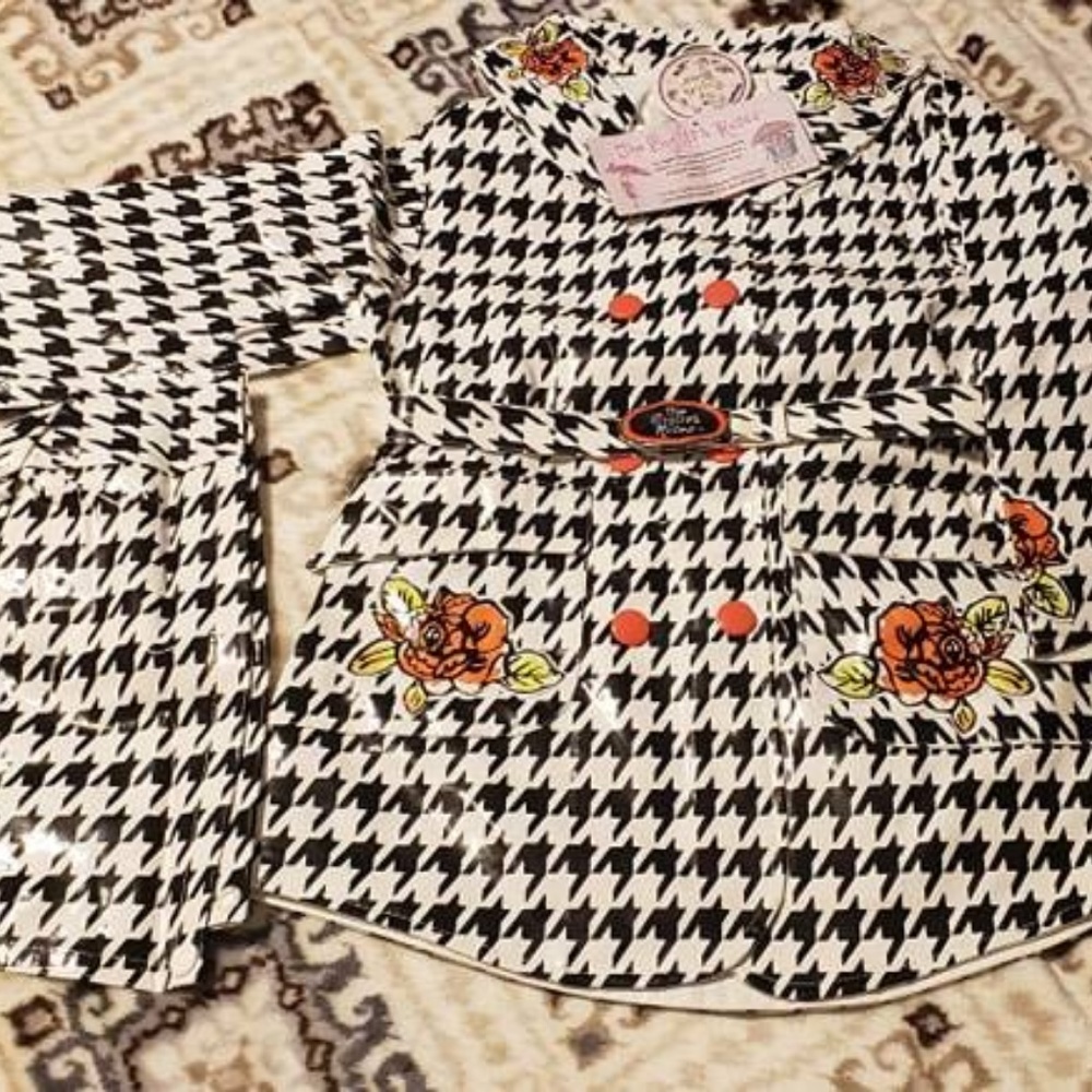 Little Girls English Rose Raincoat - new size 4/5